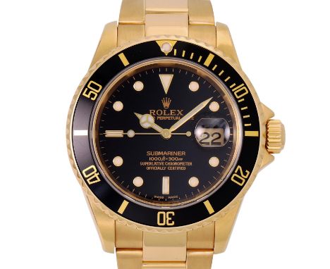 ROLEX Submariner Date "Schwarz" Herren Armbanduhr, Ref. 16618. Armbanduhr. LC100 aus 2004. Gelbgold 18K. Automatic-Werk, Kali