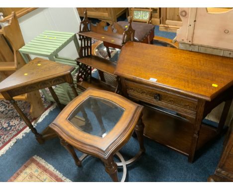 Two oak side tables together with a mahogany hanging shelf, glass topped occasional table and a green three tier table. (5)