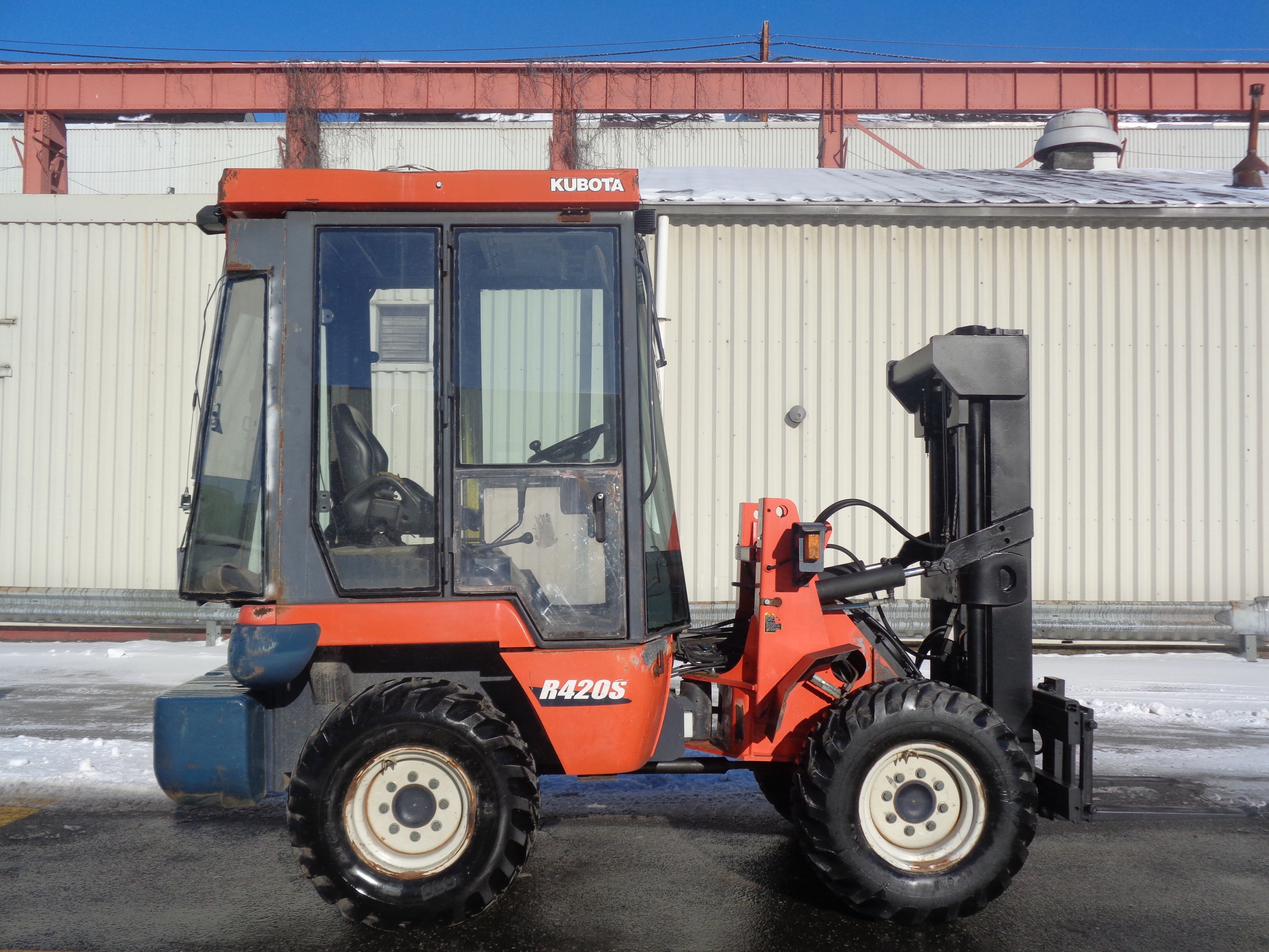 Make Kubota Model R420S SN 10415 4x4 Articulating