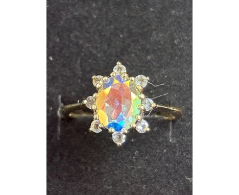 9ct gold ring set with gemstones, size R, 3.3grams