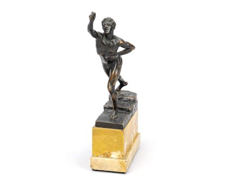 Max Kruse (1854-1942), dt. Bildhauer und Ehemann von Käthe Kruse, ''Siegesbote von Marathon'', patinierte Bronze auf Marmorpo