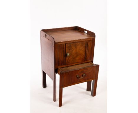 A George III mahogany tray-top commode, 61cm wide CONDITION REPORT: Condition information is not usually provided in the desc