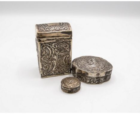 A Continental .900 standard silver snuff box, import marks Sheffield 1897, a playing card box, Nathan &amp; Hayes, Chester 18