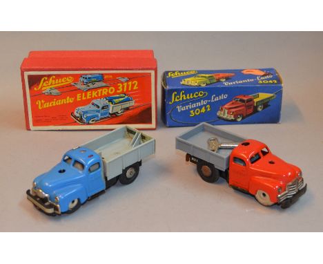 Schuco Varianto Elektro 3112: battery operated truck with blue cab, grey back, length 11cm. G/F, some discolouration to back 