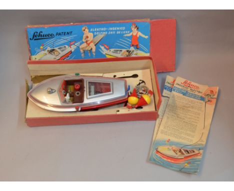 Schuco Elektro-Ingenico Delfino 5411 Deluxe: plastic battery operated speed-boat with tinprinted dashboard detail,  length 25