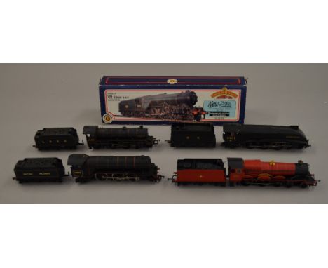 OO Gauge 4 x Locomotives :- Hornby 4-6-2 A4 class loco "Sir Charles Newton" NE wartime black livery No. 4901, Bachmann V2 cla