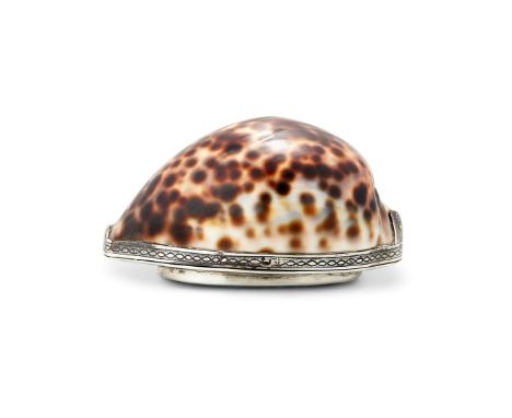 A VICTORIAN SILVER AND AGATE MOUNTED COWRIE SHELL SNUFF BOX BY ALFRED TAYLORBIRMINGHAM 1857The cover inset with a banded agat