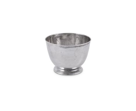 A GEORGE I IRISH SILVER SMALL BOWL BY JOHN HAMILTONDUBLIN 1717The rolled rim with a single thread beneath, on a spreading foo