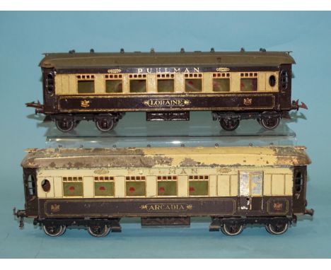 Hornby O gauge, c1930 No.2/3 Special Pullman Coach "Loraine", a later brake coach and "Arcadia", (paint flaking from roof), a