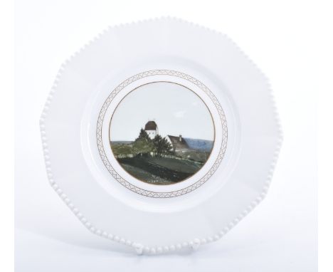 Sieck, Rudolf Dekorationsteller "Perl" mit Landschaft (Rosenheim 1877-1957 Prien) Für Porzellanmanufaktur Nymphenburg, Entwur