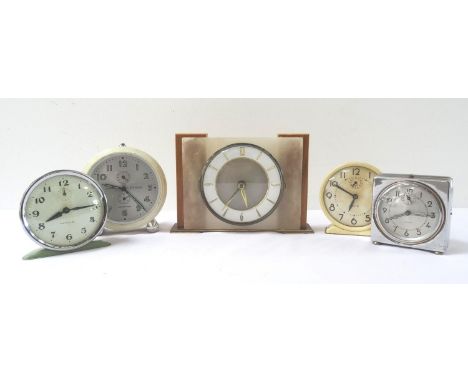 SELECTION OF CLOCKSincluding an alabaster mantle clock with a circular dial, Bayard Stentor Repetition alarm clock with Arabi