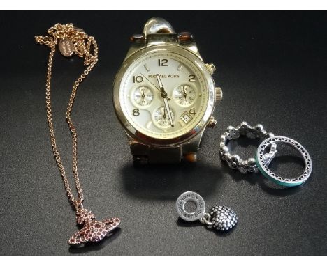 SELECTION OF FASHION JEWELLERYcomprising a Michael Kors wristwatch, MK-4222; two Pandora silver rings - Radiant Hearts of Pan