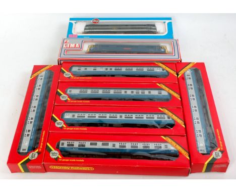 Lima, Airfix and Hornby Boxed Diesel Locomotives and Intercity Coach group, to include Lima No.205125 87005 City of London Di