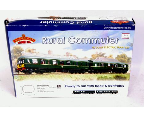 Bachmann Rural Commuter 2 car class 105 DMU set in BR green with small yellow panels with controller but missing track (VG-BG