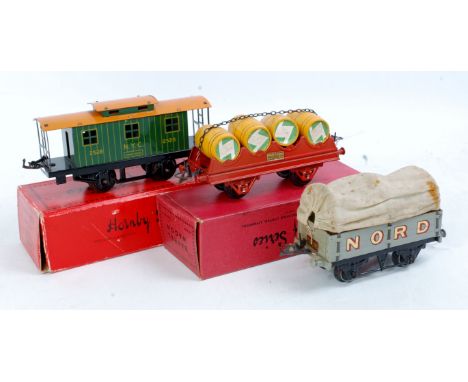 Hornby 1937-41 barrel wagon on red coach, type base with single chain and yellow 'Castrol' barrels black lined (VG-BVG), 1930