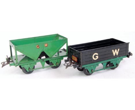 1931-3 Hornby GW open wagon B with black body on green standard base, white GW and black rail, with a 1933-9 lighter green ho