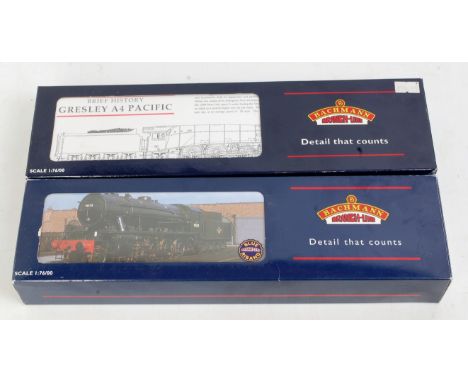 Bachmann Boxed Locomotive Group, 2 examples, to include 31-957 A4 "60033" Seagull BR Green D/C (M-BNM), and a Bachmann 32-257