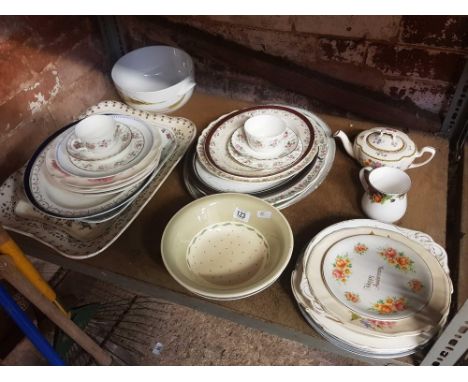 SHELF QTY MIXTURE OF MEAT PLATES, BOWL, TEA POTS, CUPS &amp; SAUCERS &amp; OTHER PLATES