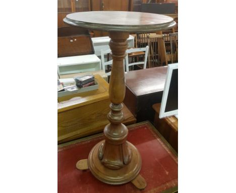 LIGHT MAHOGANY PEDESTAL WINE TABLE