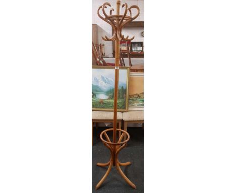 LIGHT WOOD HAT STAND