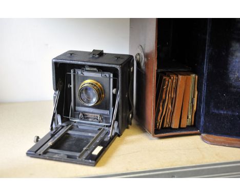 Folmer & Schwing Hand Camera, f/4.5 7 inch Cooke lens, in case with DDS (a lot)