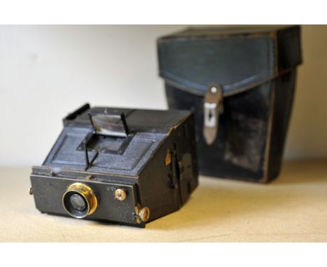 AR "The Self Worker" Camera with makers case and 10 exposure repeating back