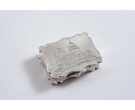 A SMALL ENGRAVED CASTLETOP VINAIGRETTE of shaped oblong outline with engine-turned sides & base & a view of St. Paul's Cathed