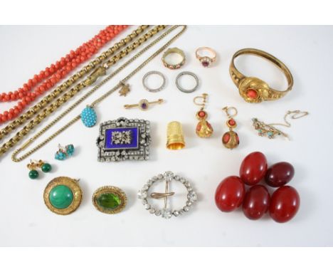 A QUANTITY OF JEWELLERY including a coral necklace, a pair of Victorian coral and gold drop earrings, a 15ct. gold thimble in