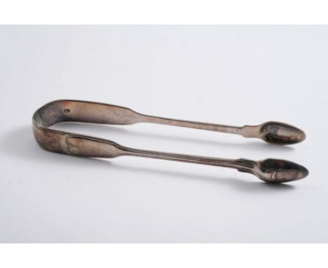 BY PAUL STORR: A pair of George III Fiddle & Thread pattern sugar tongs, crested, London 1818;  6"  (15.5 cms) long;  1.6 oz