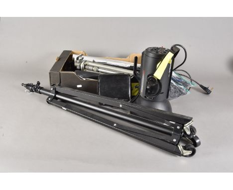 A Collection of Studio Photographic Equipment, including a Courtenay Computaflash 1000C head, two silver reflector rolls, sev