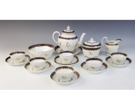 A Worcester Flight period part tea service, late 18th century, comprising: a teapot and cover, a milk jug, a sucrier and cove