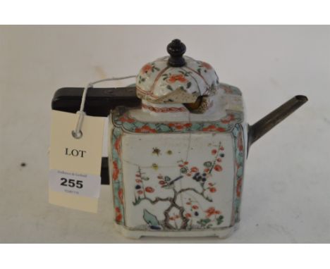 A Kangxi Famille Rose wine pot (damaged).