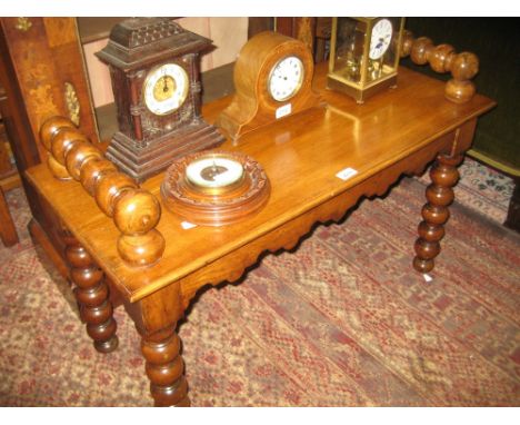 Victorian oak window seat with bobbin turned hand rails and supports