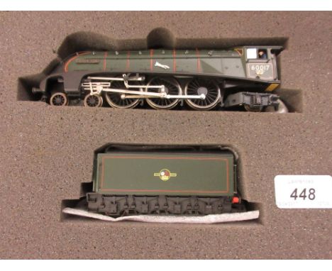 Bachmann boxed Limited Edition 00 gauge 4-6-2 Elizabethan class locomotive and tender, Silver Fox with a set of six Pullman c