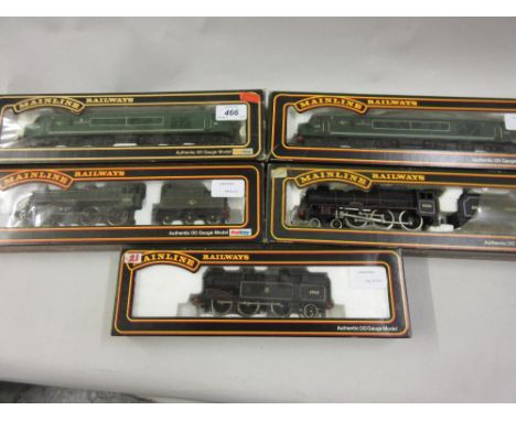 Two Main Line Railways 00 gauge diesel locomotives, the Manchester Regiment and another Sherwood Forester, together with 4-6-