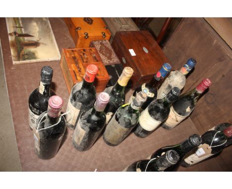 A bottle of Warre's Tercentenary vintage port 1970; and a collection of various other bottles of wine AF