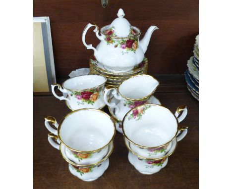 A Royal Albert Old Country Roses six setting tea service with small tea pot 