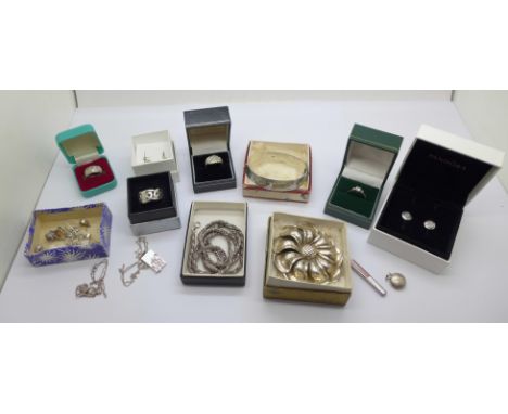Assorted silver jewellery including silver Pandora earrings, a bangle, flower brooch, etc. 