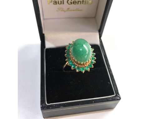 18ct Gold green gemstone cocktail ring, weight approx 3g ring size approx o/p 