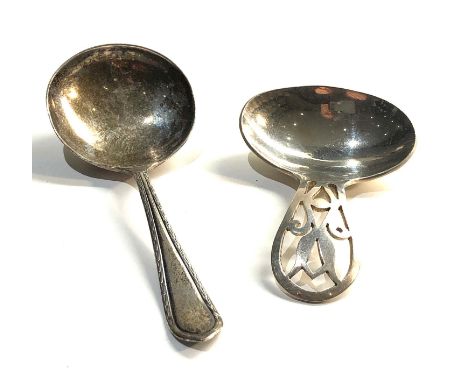 2 hallmarked silver tea caddy spoons 