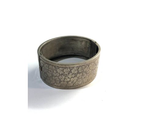 Victorian silver bangle 27mm wide 