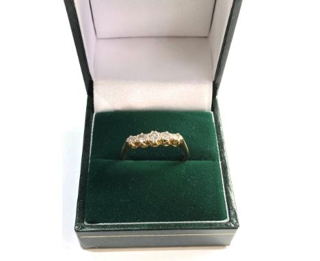 18ct gold 5 stone diamond ring, ring size approx T 