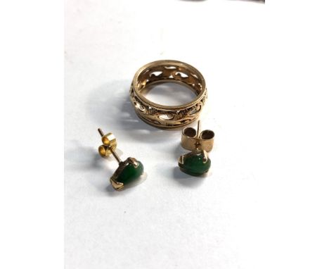 9ct gold ring and earrings total weight 4.3g ring size approx k/l 