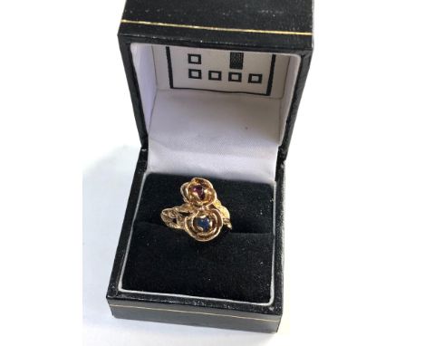 9ct gold gem set double rose ring, ring size approx o weight approx 5.1g 