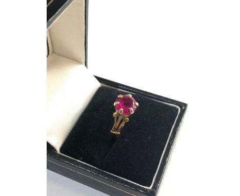 18ct gold gemstone ring, ring size approx L 