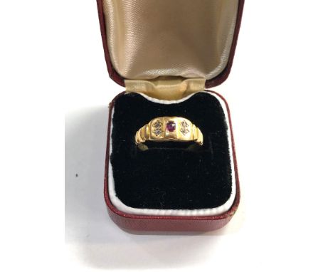 Antique 18ct gold diamond and ruby ring, size approx m weight approx 2.8g, Good overall condition, no stones missing 