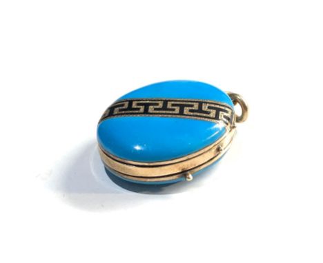 Antique 9ct gold and enamel locket measures approx 30mm by 21mm, good overall condition