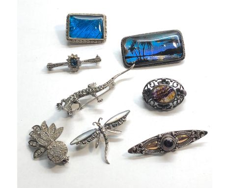 Selection of vintage silver brooches 