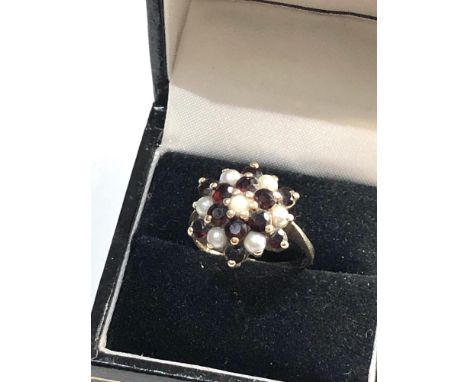 9ct gold garnet &amp; seed pearl cluster ring, Good overall condition, no stones missing, ring size Q 