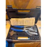 HOLE PUNCH SET ASSTD. SIZES W/CASE